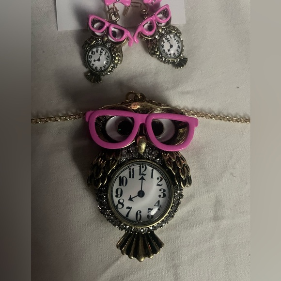 Betsey Johnson “Back to Cool” owl necklace & earring set (pink and silver tone) - Picture 1 of 3